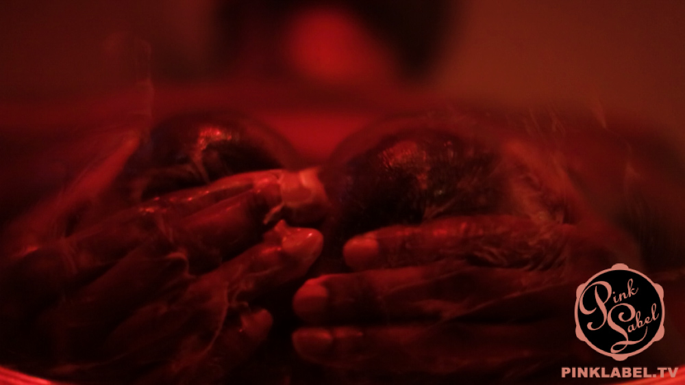 Max Disgrace Crystal Clear 4