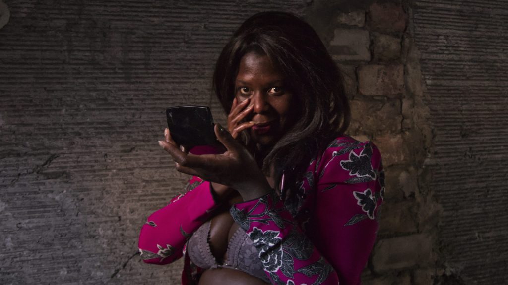 NARCISSISM Lexi Dark scaled 1